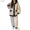 Nachtkleding voor dames Winterkoraal fluwelen pyjama voor dames Verdikte warme Koreaanse stijl V-hals Flanel Damesnachtkleding Zachte losse dames thuispakkenL231109