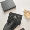 Mulheres clássicas Cc titulares de cartão Zipper Luxo Lambskin Caviar Acolchoado Bolsas Pretas de Alta Qualidade Couro Cartão de Crédito Lady Pequenas Mini Carteiras Com Caixa A84105