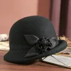 Gierig Rand Hoeden Winter Hoed voor Vrouwen Jaren 1920 Gatsby Stijl Bloem Warme Wollen Fedora Cap Dames Kerk Cloche Bonnet Femme Vilt Fedoras 231109