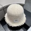 Vinterdesigner hink hatt för män kvinnor mode teddy bonnet beanie designer fluffy varm solhat fuzzy cap