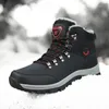 Buty zimowe buty z futrzanymi ciepłymi śniegiem Niepoślizgowe mężczyźni robiąc buty swobodne wodoodporne skórzane trampki wysokie kostki plus rozmiar 231108