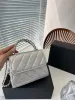 Bolso de lujo para mujer, bolso de diseñador, mini bolso con solapa, asa superior, bolsos cruzados para hombro, bolsos clásicos acolchados con diamantes, bolsos con correa de cadena de hardware en tono dorado para mujer