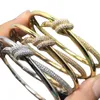 Brand Brand Brand Bracelelet NOVO Produto com Diamond Gold Fashion Design Advanced Personality Butterfly Rope embrulhado com logotipo 8J6m