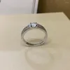 Clusterringen Buinee 925 Sterling Silver Wedding Ring Licht 5 mm Zirkoon Elegante zoete vinger voor vrouwen Uitstekende klassieke sieradencirkel