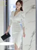 Podstawowe sukienki swobodne H Han Queen Vneck Spring Elegancki biały zawód osłoka Pencil Kobiet Bodycon Office Vestidos 231109