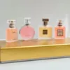 Parfüm für Frauen, Geschenkset, luxuriös, Fargrance Suits, Antitranspirant-Spray, EDP, EAU de Parfum, 25 ml, 4 Flaschen, langanhaltender Duft, natürliches Damen-Köln, Geschenke, schneller Versand