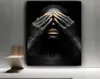 Обнаженная женщина с черной рукой и золотыми губами, картина на холсте, плакаты и принты Cuadros, настенная художественная картина для гостиной6712409