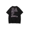 Camiseta com letras traseiras A Bathing Ape preto e branco