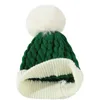 BeanieSkull Caps Unisex Winter Rood en Groen Patchwork Pompoms Gebreide Muts Kerst Voor Vrouwen Mannen Gift 231109