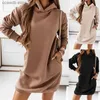 Podstawowe sukienki swobodne 2023 Autumn/Zima nowe kobiety noszą Hatted Trendy Long Rleeve Solid Kolor Sukienka dla kobiet T231109