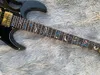 Stokta Özelleştirilmiş Elektro Gitar Siyah Işık Odası Boyun Altın Aksesuarlar ve Altın Tremolo İyi Gitar Hızlı Posta