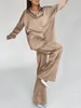 Kvinnors tvådelade byxor Babamoon Women s 2 Silk Pyjamas Set Long Sleeve Sleepwear Satin Soft Button Down Loungewear PJS (Khaki L)