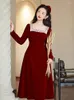 فساتين غير رسمية للنساء الفرنسيات خمر الاحتفال بالاختصاص الخبز المحمص Midi Lace Stitch Burgundy Banquet فستان حفلة موسيقية رسمية Robe Vestido Negro