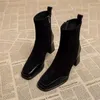 أحذية Boot's Boots Square Square Toe للنساء الاتجاه في الهواء الطلق القصيرة أنبوب الكعب السوسط العالي الكعب Zapatos de Mujer 231109