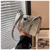 2024 NY DESIGNER WOMENS CROSSBODY SKULDSKAND Kedja Small Square Mirror Laser Underarm Simple Messenger Bag