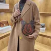 2024 El hombro de Crossbody para mujer nuevo de diseñador puede ser y lotes mixtos Mujeres Mujer Matón dibujos animados de teléfono móvil lindo