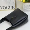 Designer-Umhängetasche, luxuriöse Lederhandtasche für Damen, stilvolle schwarze mittelalterliche Unterarmtasche, klassische zweiteilige Tasche mit Buchstaben