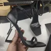 Yüksek Topuklu Elbise Ayakkabı Kadın Tasarımcı Pompaları Yaz Sandalet Seksi Ayak Bilgi Kayışı Patent Deri Ziyafet Pompaları