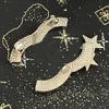 Lüks Kadın Tasarımcı Broş Pimleri Marka Mektubu Brooche 18K Altın Kaplama Gümüş Bakır Kristal Pin Noel Hediye Partisi Evlen Mücevher Aşk Aksesuar