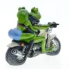 Dekorativa föremål Figurer Hartsälskare Grodor Rider Motorcyklar 3D Craft Ornament Creative Frog Model Home Office Tablettdekor gåva 231109