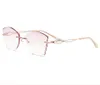 Okulary przeciwsłoneczne Ramy modne lekkie lekkie szklanki bez szklanki Ultralight Butterfly puste diament może być dostosowywane do Myopiafashion PROS2