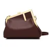 2024 Nieuwe Designer Dames Crossbody Schouder en diagonale dwarshand textuur Hardware Clip Cow Lederen Bag