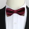 Cravates d'arc formelles de style britannique Cravate de cou de loisirs en métal Bling Bowknot classique pour hommes couleur unie pré-attaché accessoire pour hommes