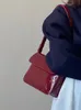 Kvällspåsar Autumn Winter Women Crossbody Bag Red Gloosy Square Faux Leather Female Single Shoulder Bag Classic Vintage Textured Bag 231108