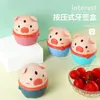 Toothpick Holders Cartoon Pig Toothpick Holder Family Living Room Fashion Automatisk Popup Box Press Storage Hink Portable 231108