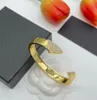Bijoux de créateurs Bracelettes en acier inoxydable mode inversé Triangle 18k Gold plaqué Bracelet Braceuse de créateurs de créateurs de bijoux de mariage pour femmes