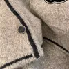 Дизайнерский кардиган с пуговицами Женская мода вязаные свитера Зимняя теплая верхняя одежда Винтажный стиль Серые рождественские подарки 25462 25834