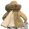 カシミアコットンパッドのある女の子のコート冬のファッションの女の赤ちゃんのパッド入りパッド入りジャケットのためのジャケット