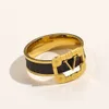 Pierścień projektanta literowego do damskiego pustego złotego pierścionka luksusowa biżuteria ślubna dama skóra skórzana stal ze stali nierdzewnej szerokość bułka małe męskie rozmiar 6-9 moda modowa ZB092