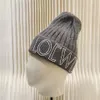 Hochwertiger, luxuriöser, randloser Designer-Hat für Herren und Damen, gestrickt, neutraler Kaschmir-Buchstabe, Winter, Outdoor, Skifahren, Gehörschutz, Marke Hat84