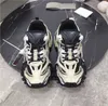 Tasarımcı Kadınlar Erkek Track Sıradan Ayakkabı Led Spor Ayakkabıları Işıklı Gomma Deri Eğitmeni Naylon Baskılı Platform Spor Kabar Sabahları Erkekler Kutu Boyutu ile Hafif Ayakkabı 36-45