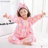 Pigiama BIG Girl Wear Autunno Inverno Manica lunga Caldo pigiama di flanella Set Cute Print Girl Sleepwear Set Invia fascia per capelli Regalo di NataleL231109