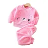 Pijamalar Kış Boy Boy Girl Kalın Pijamalar Set Paznel Polar Toddler Çocuk Sıcak Karikatür Sweetwear Çocuk Ev Takımı 06y 231108