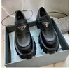 Designer Chaussures habillées pour femmes Monolith Triangle mocassins à semelle épaisse Chaussures en cuir noir Baskets à plateforme Cloudbust Classic Patent Matte Mocassins à enfiler EU35-42