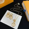 Fashion Women 18K Gold Plated Necklaces Designers Pendant Necklace Hollow Out Letter Design Mens Womens Earrings Lovers Jewelry Set