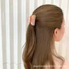 ヘアクリップバレットデザイナーM * IU 3Dスモールグリップサメクリップレターフルダイヤモンドカラフルバック2022新しい女性のヘアピンヘッドウェアOIG2