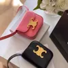 Lady Bags Cel Yeni Lady Omuz Çantaları Ürün CE Zafer Kemeri Bel Çanta Bel Çanta Ağız Kırmızı Çanta Mini Küçük Çanta Kadınlar 2024 Yeni Crossbody Omuz Çantası Mini Değişim B VG72