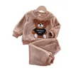 Pyjamas vinter baby pojke flicka tjockare pyjamas set flanell fleece småbarn barn varm tecknad sömnkläder barn hem kostym 06y 231108