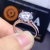 Pierścienie klastra 925 srebrne doskonałe cięcie D Kolor Pass Test Diamond 1 CT Moissanite Heart Snowflake Princess Pierścień Kobiet Biżuteria