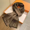 Écharpe de créateur Femmes Hommes Echarpes Cachemire Soie Pashmina Lettre Écharpes De Luxe Hiver Chaud Foulard À Carreaux Châle Wrap Echarpes