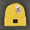 Stilista MONCLiR 2023 autunno e inverno nuovo cappello di lana lavorato a maglia cappello lavorato a maglia di lusso sito ufficiale versione 1: 1 berretto artigianale 40 colore 080