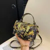 Kvällspåsar unika nischskogstil liten axelväska för kvinnors nya 2023 mångsidiga avancerade populära crossbody handväskor designer purses j231109