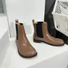 العلامة التجارية Campo Calfskin Leather Chelsea Boots سحب حلقة قصيرة من جلد الغزال من جلد الغزال الجوارب منخفضة الكعب