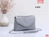 Bolso de diseñador 2023 Moda Mujer Bolso Bolso de asas Mujeres clásicas Cadena Crossbody Hombro Bag Famosa Marca Lady Louies Moda Embrague compuesto