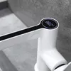 Rubinetti per lavandino del bagno Bianco Nero Oro Ottone LED intelligente Temperatura digitale Rubinetto per lavabo Miscelatore Rubinetti per acqua idroelettrica Accessori