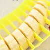 プラスチックバナナスライサーフルーツ野菜カッターサラダメーカー実用的なチョッパー調理ツールフルーツナイフキッチンガジェットクリエイティブ